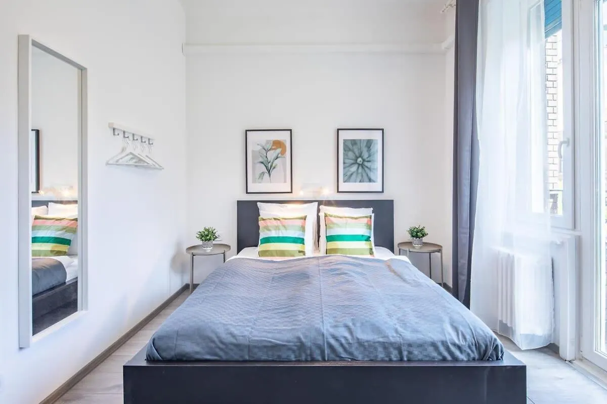 Apartment Absolute Central With Balcony Budapest