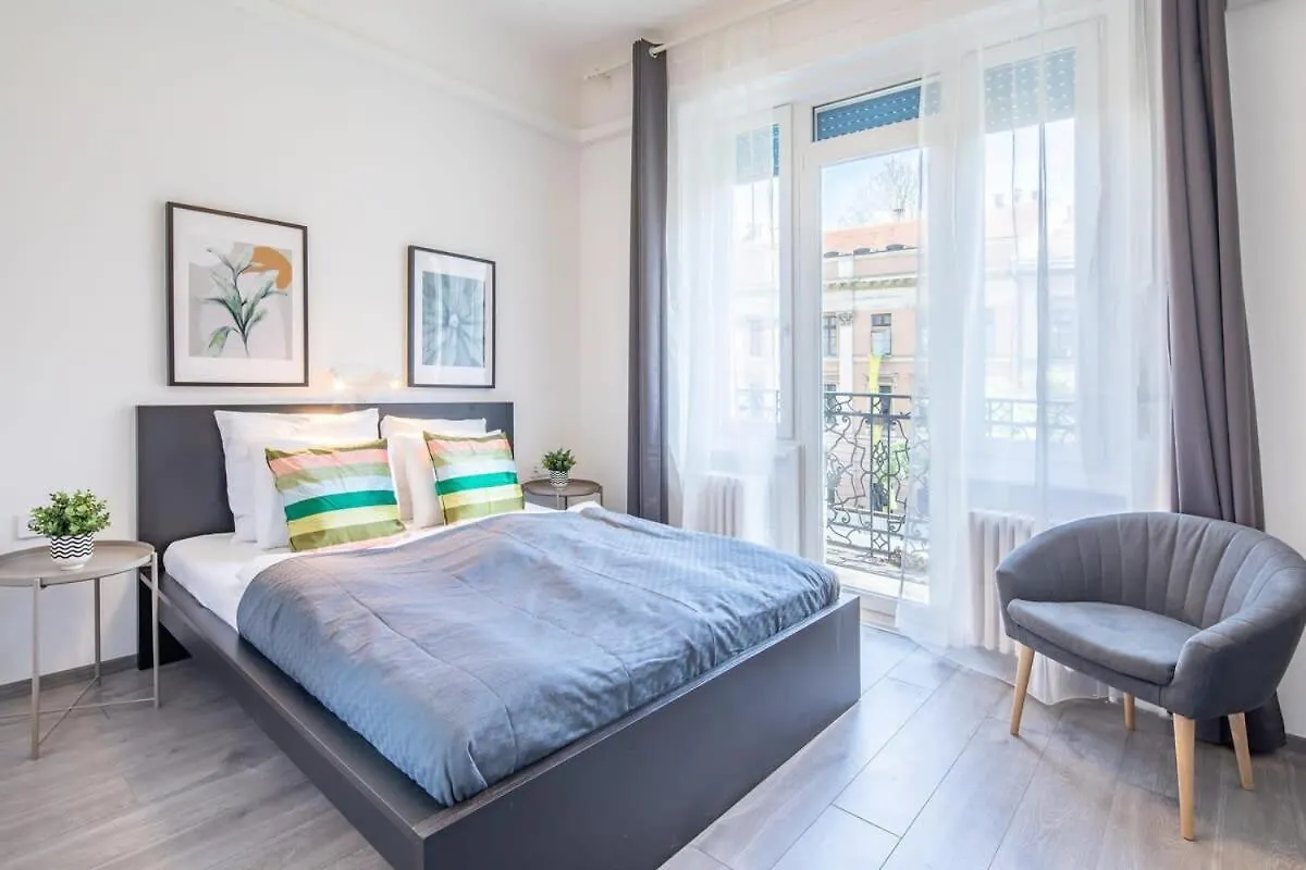Absolute Central With Balcony Budapest